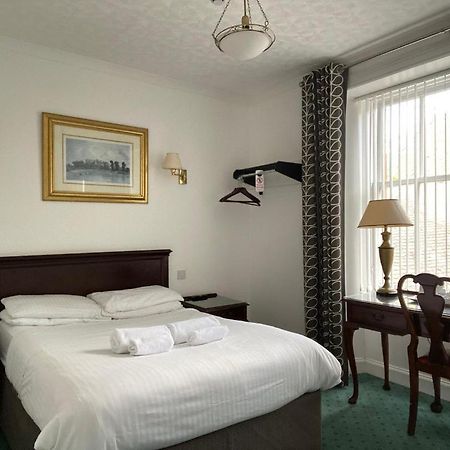 Argyll Arms Hotel Кэмпбелтаун Экстерьер фото