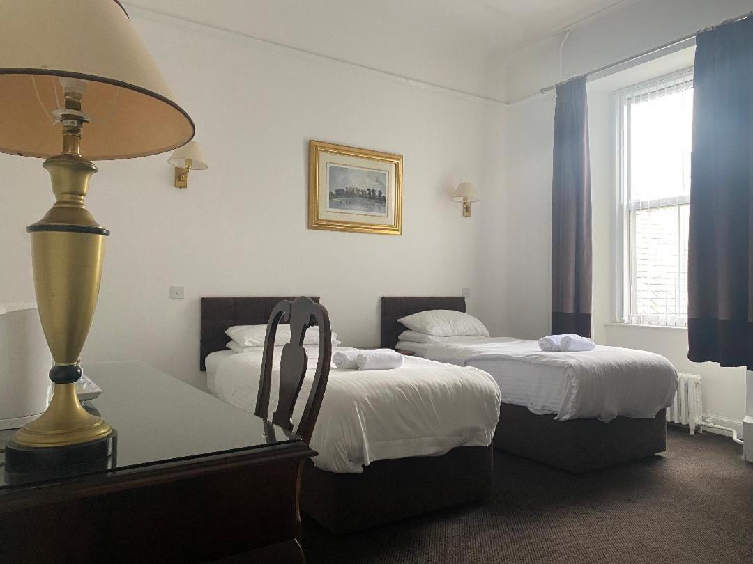 Argyll Arms Hotel Кэмпбелтаун Экстерьер фото